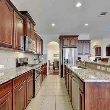 Room at Lake Pflugerville w/pool!