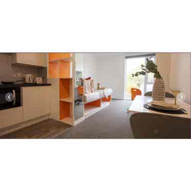 Studio apartment en-suite & kitchen