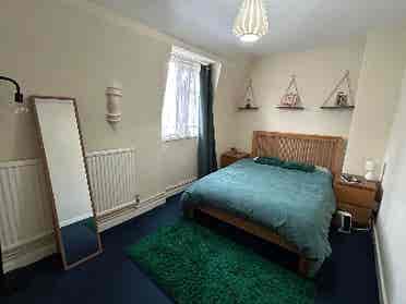 2 ROOMS IN ARCHWAY