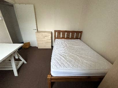 2 ROOMS IN ARCHWAY