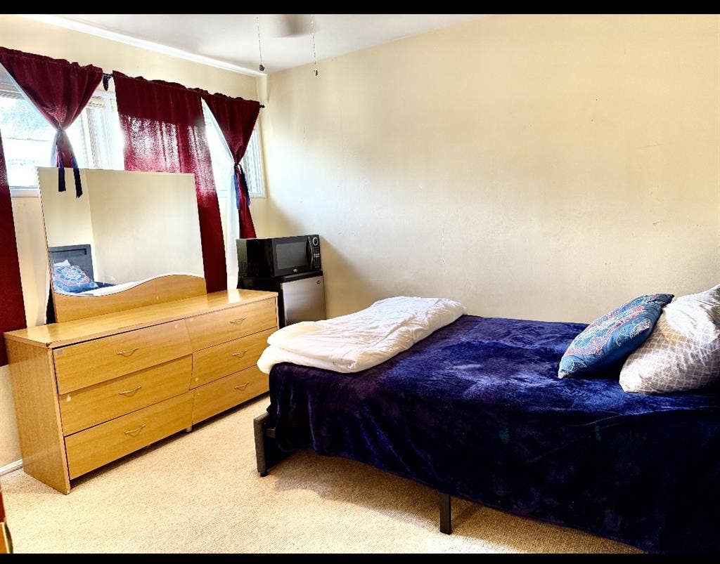 FULLY FURNISHED ROOM, LBCC,CSULB