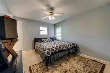 1 BR in Dallas