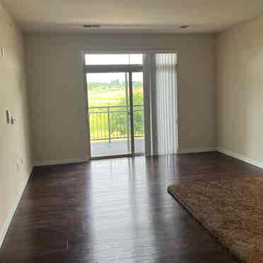 SUBLET APT AVAILABLE NOW- 
VERONA WI