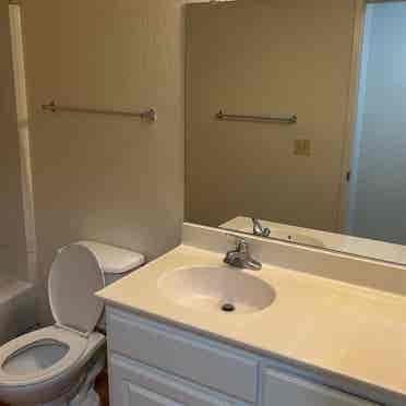 1 Bed Private Bath Apt near Beach!