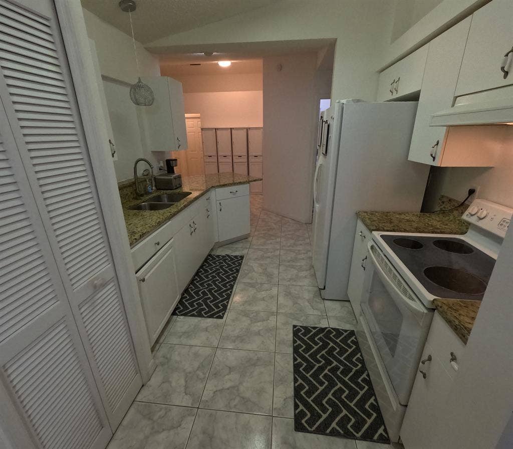 Room for Rent in Palm Bay, FL