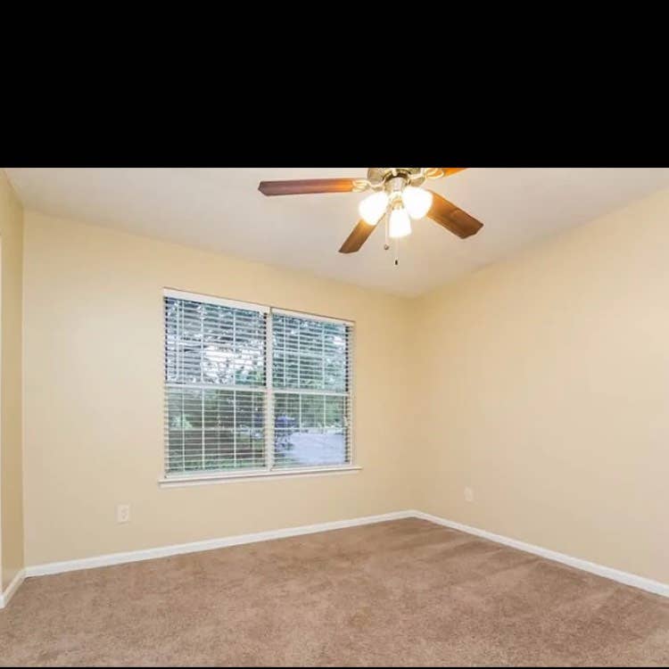 Looking for 3rd Roommate