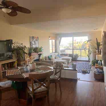 1bd/bath in 2bd/bath block fr beach