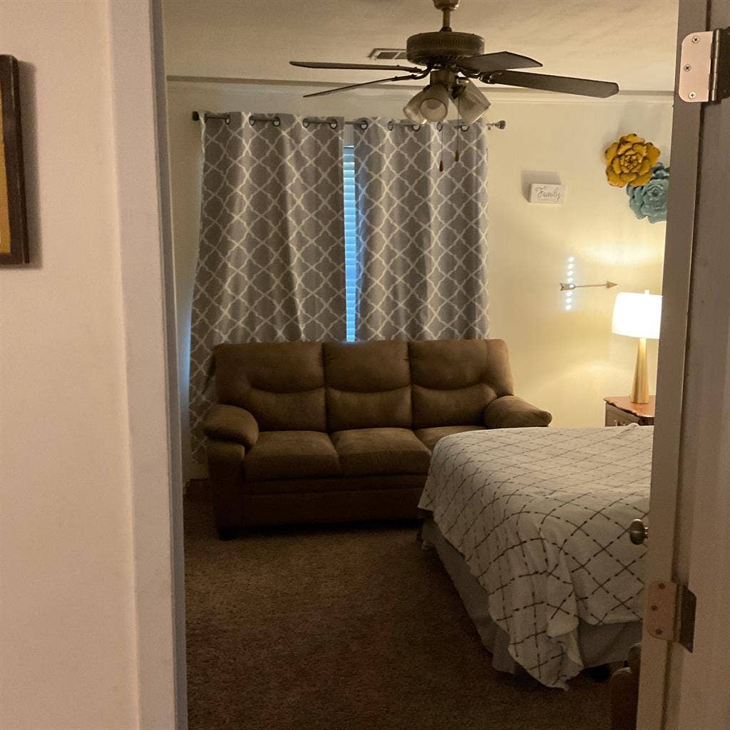 Large private fully furnished room