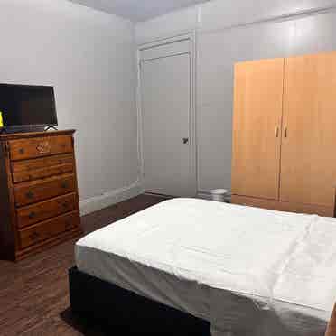 Master Bedroom Available in Bronx