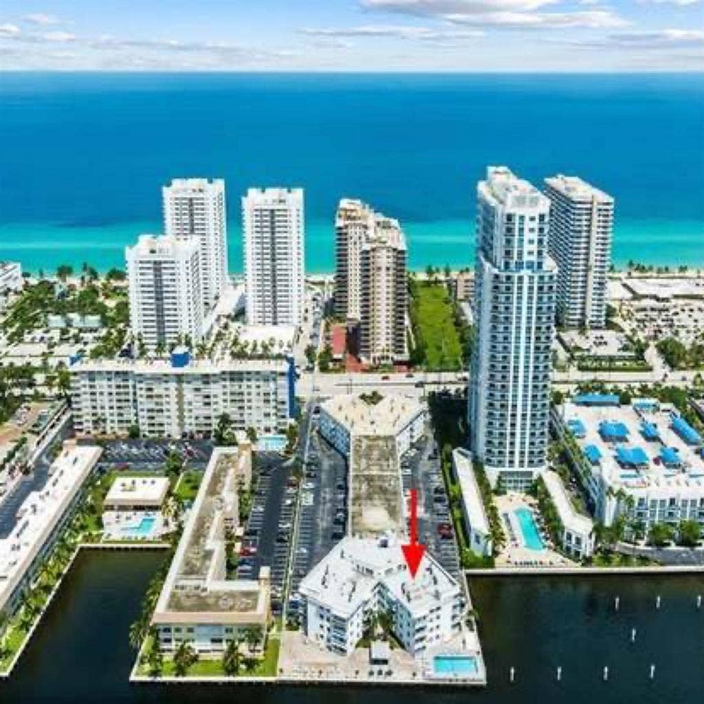 Waterfront Condo on the Beach/Miami