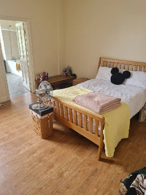 2 bed flat Clifton Area