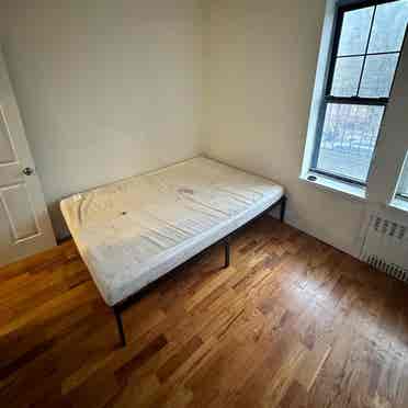 Small Crown Heights Room for Rent