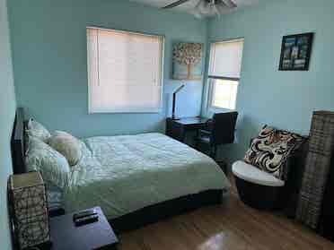 2 Rooms for Rent – $