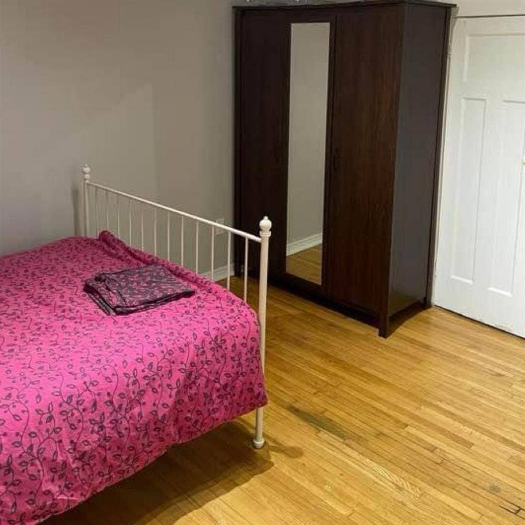 Very large room available