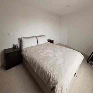 Spacious DoubleBedroom BromleyByBow