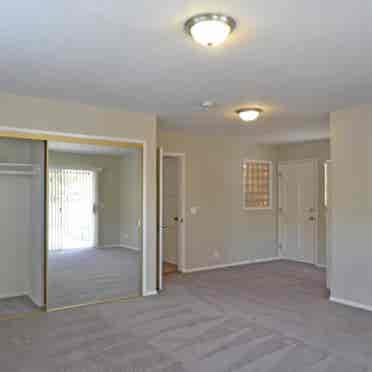 3 BEDROOM SINGLE FAMILY HOME LA