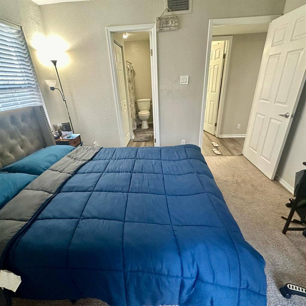 Fully furnished B for sublease