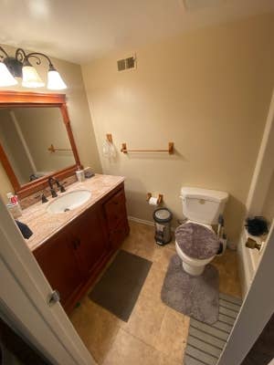 Master bedroom private bathroom