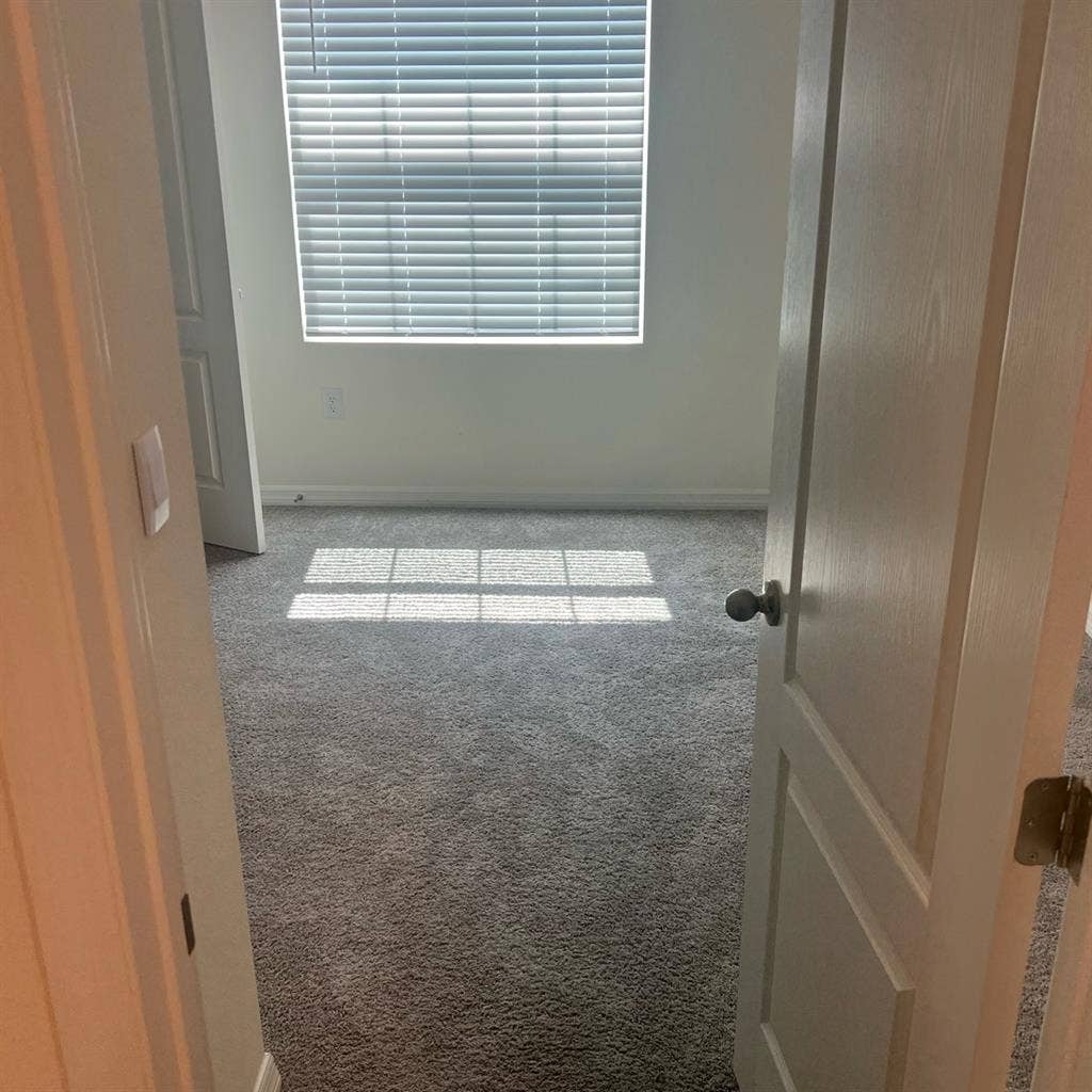 Spacious Room in Brand New Home