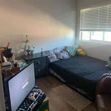 Room for rent Huntington Beach