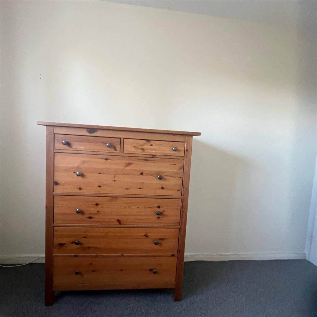 Spacious Double Room ( female only)