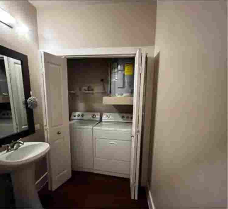 Bedroom for rent with bathroom