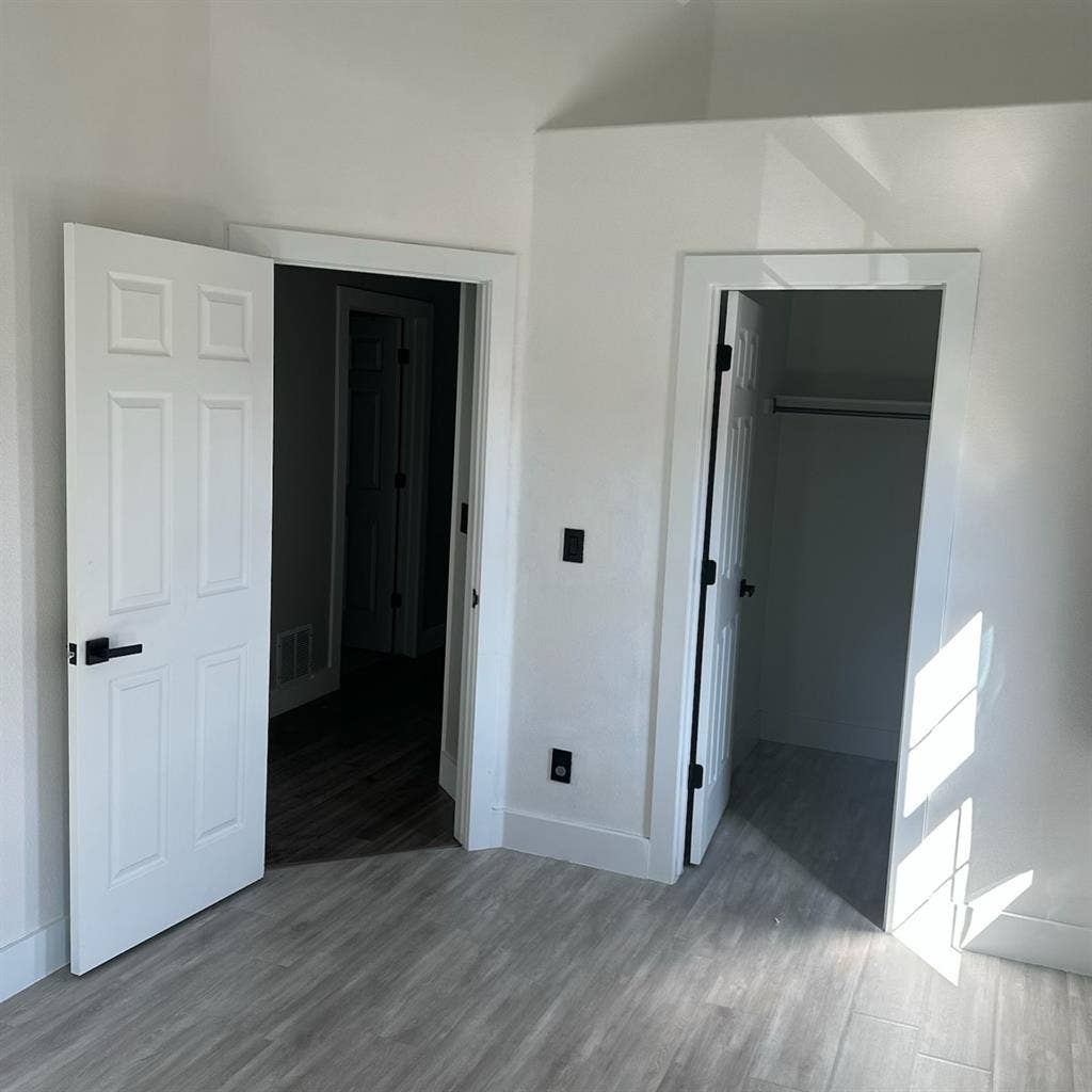 Walk in closet and garage parking