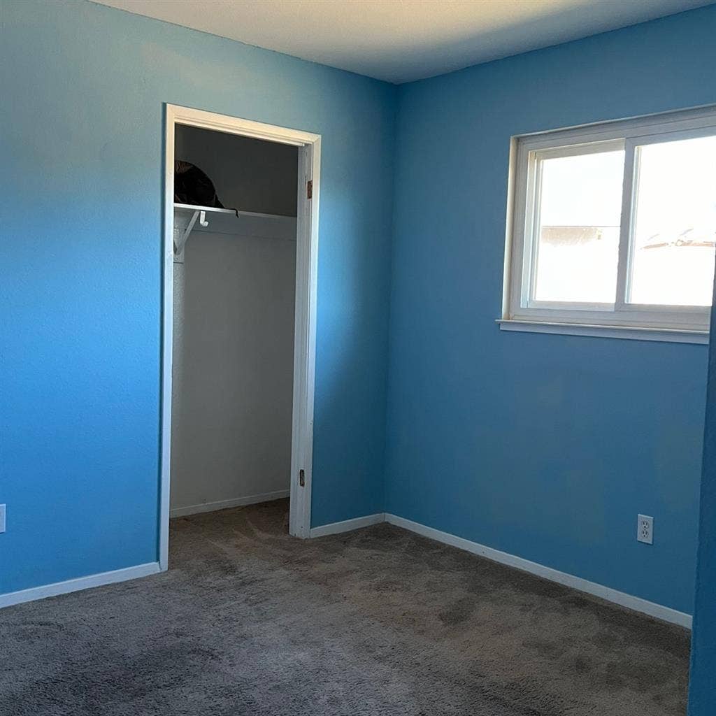 Room in North/Central Modesto