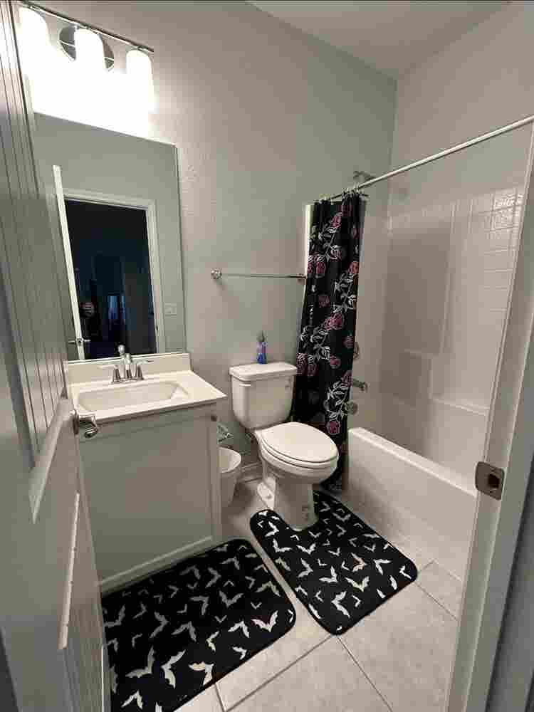 Room for rent! SW area!