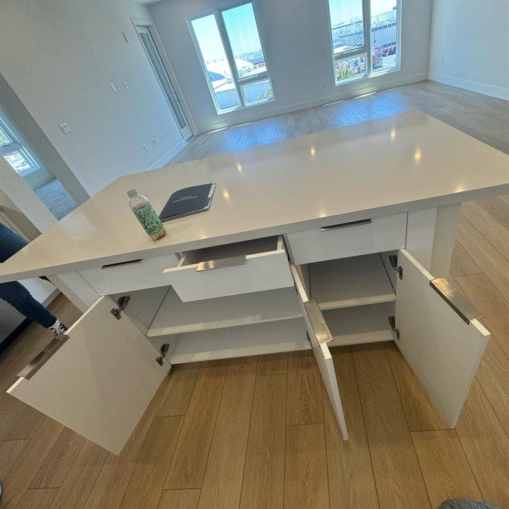 Room for Rent in Luxury Condo