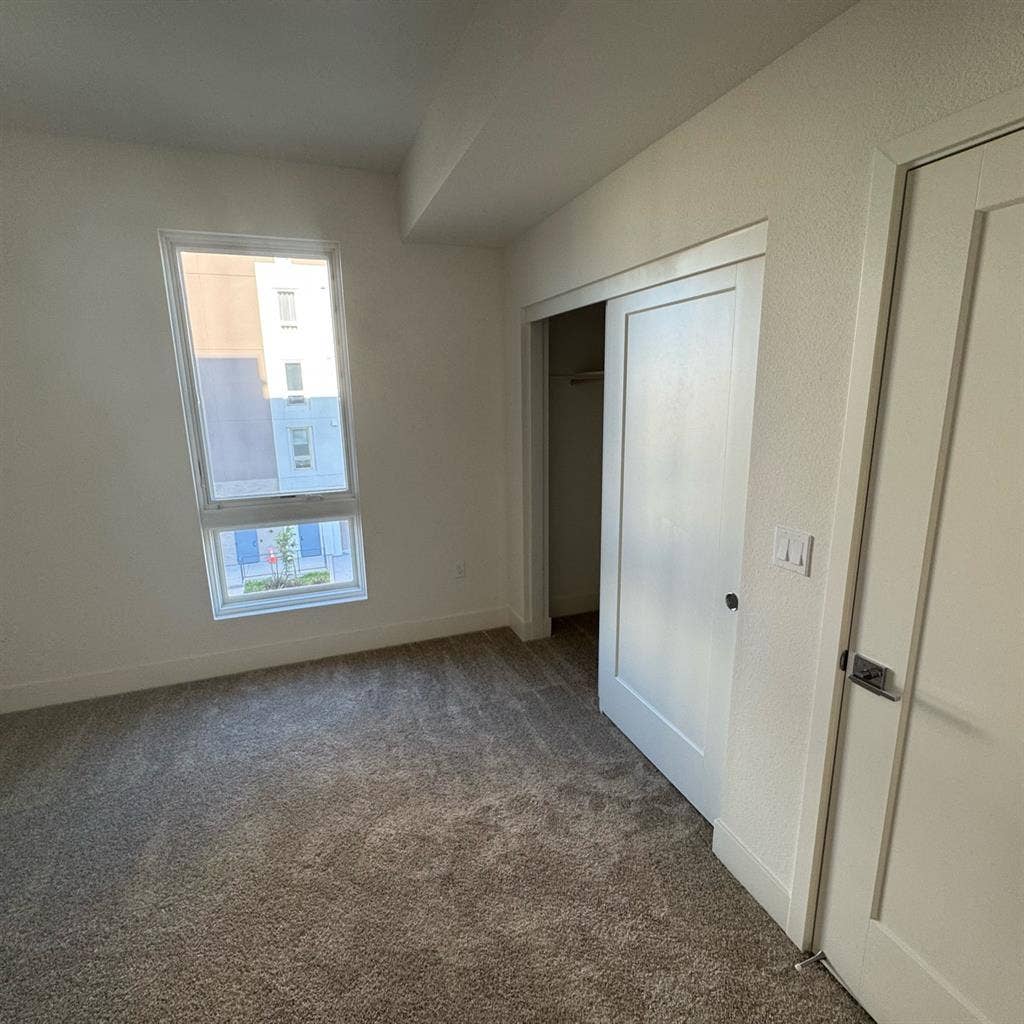 Room for Rent in Luxury Condo