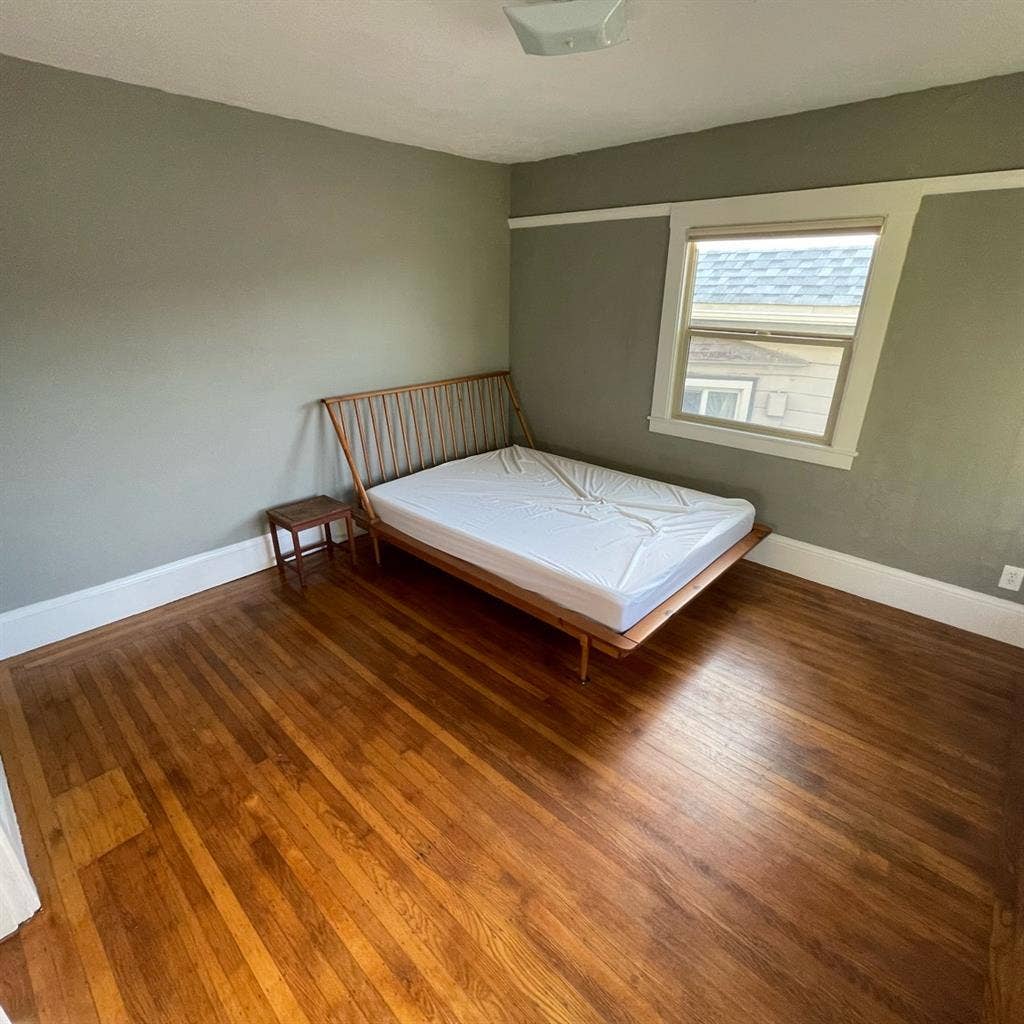 Bedroom + prvt bath, West Oakland