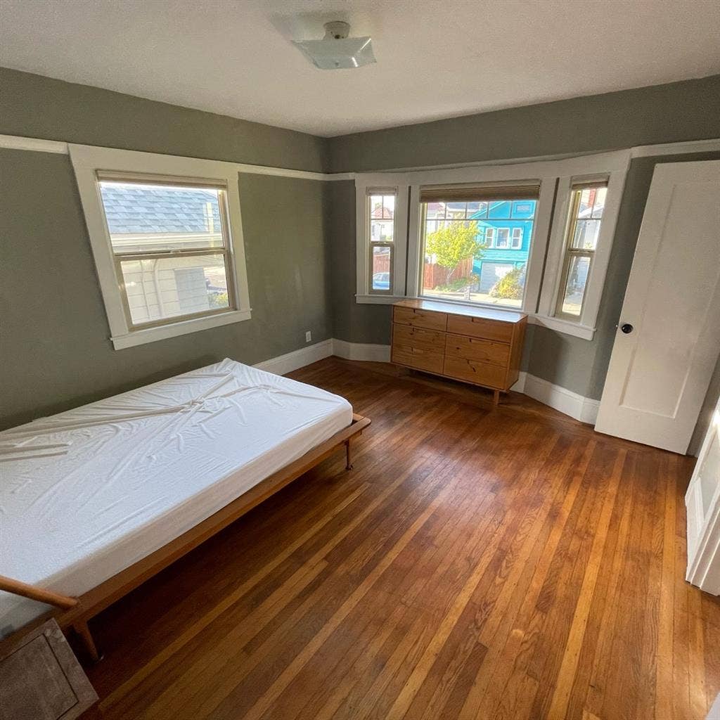 Bedroom + prvt bath, West Oakland