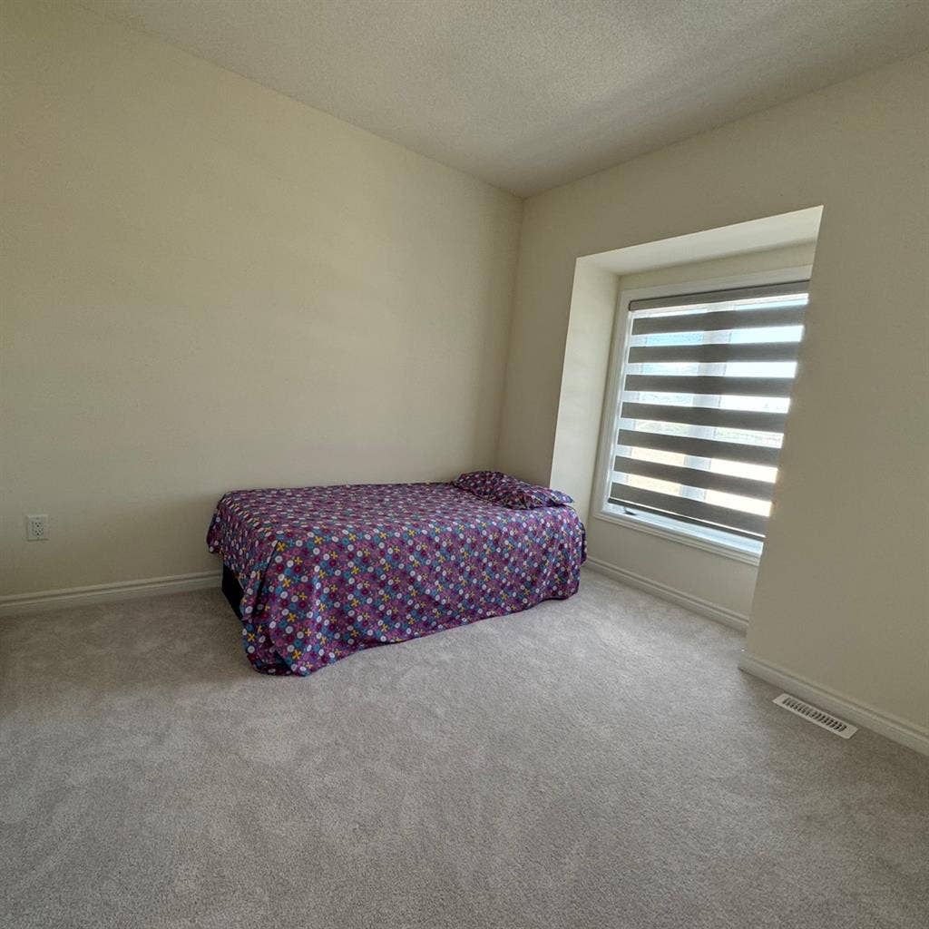 Brampton-Rent 1 Bedroom in Townhous