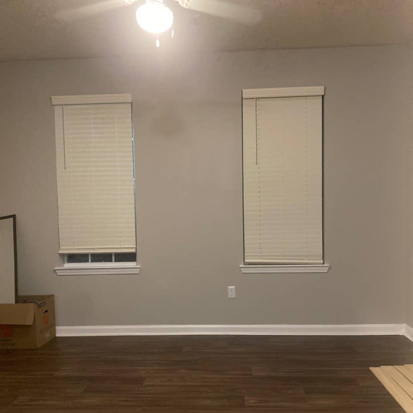 ROOM FOR RENT IMMEDIATELY!!