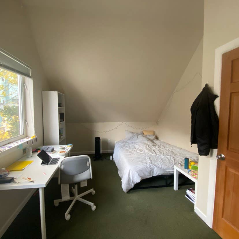 Room in Udistrict