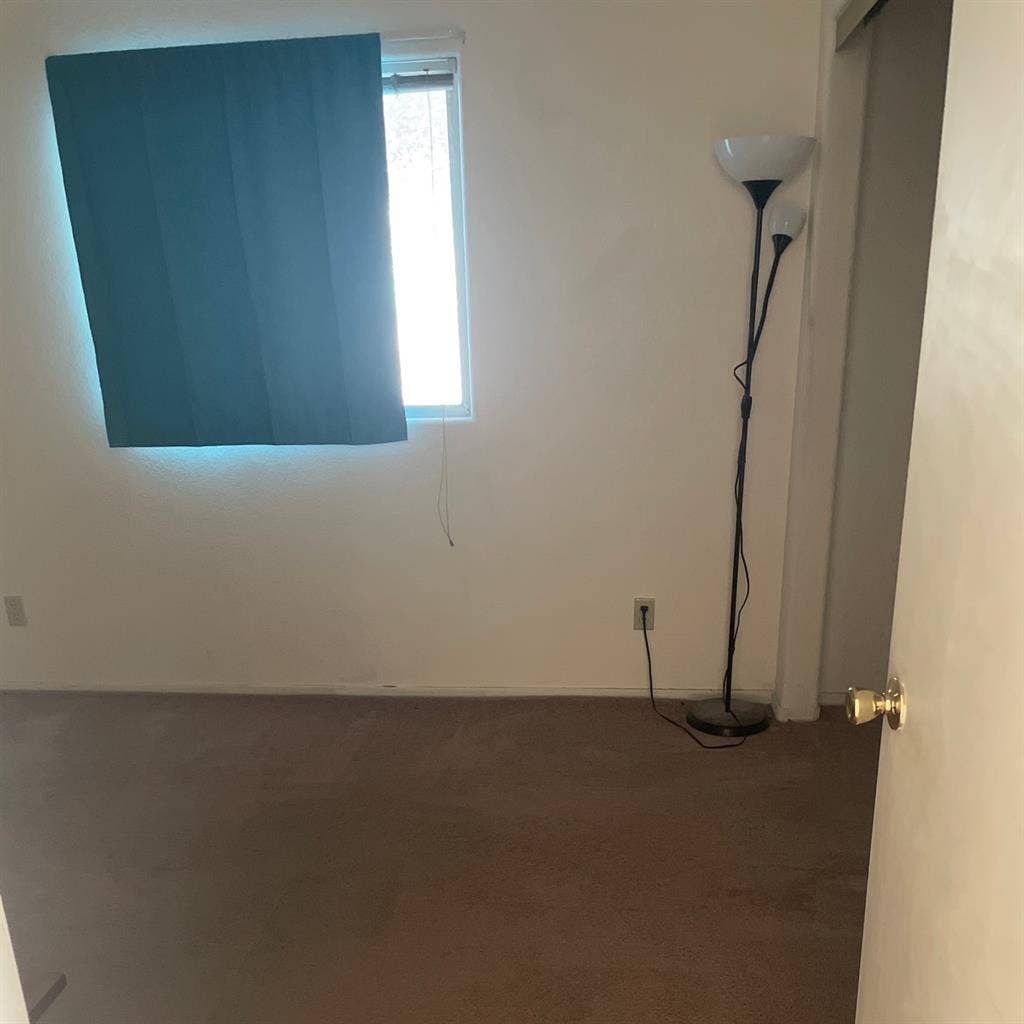 Room or two for rent in NLV