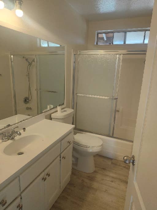 Private room and bathroom for rent