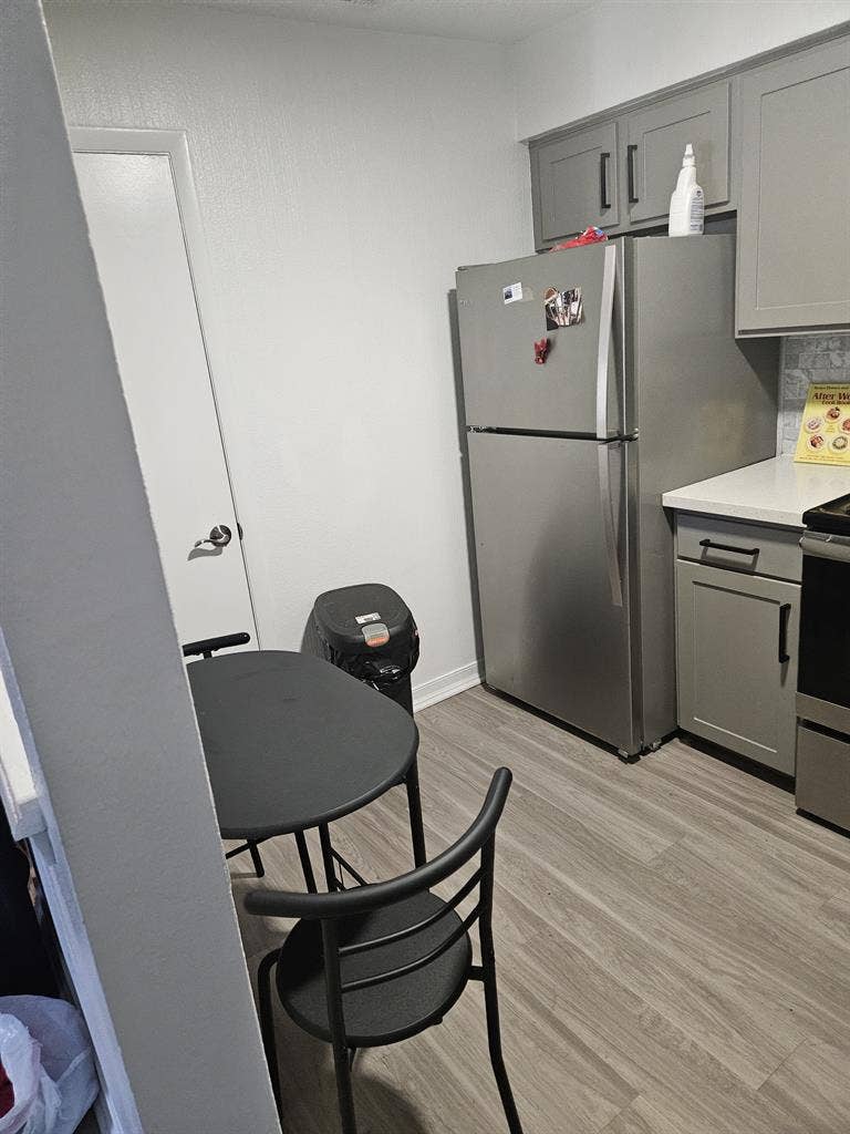 Apartment available for sublet