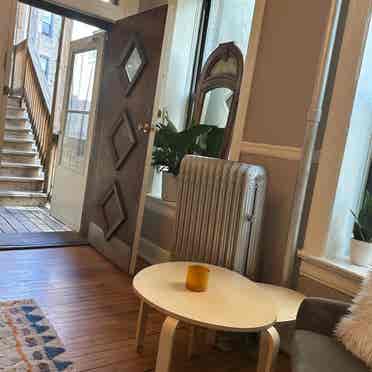 Furnished room in lakeview