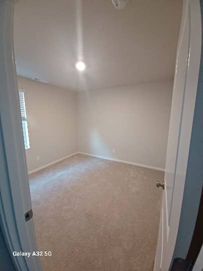 Room for rent in house