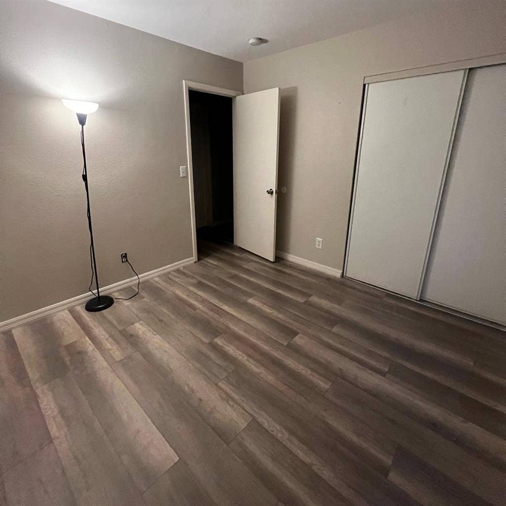 Private room for rent in North Las