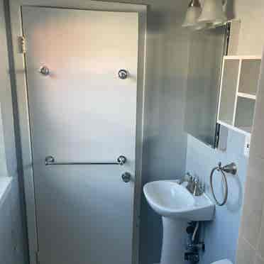 1 bedroom with private bathroom