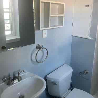 1 bedroom with private bathroom