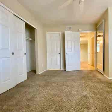 Sublease b in N Phx Condo