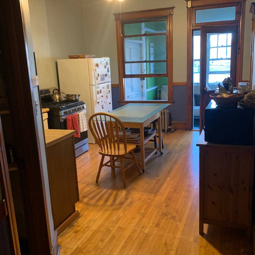 Looking for roommate in Lincoln Sq