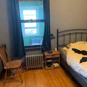 Looking for roommate in Lincoln Sq