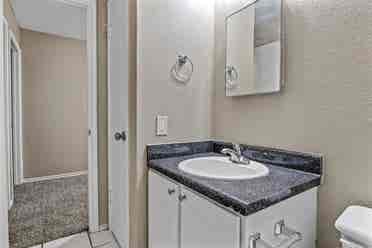 1 BR Available in San Antonio