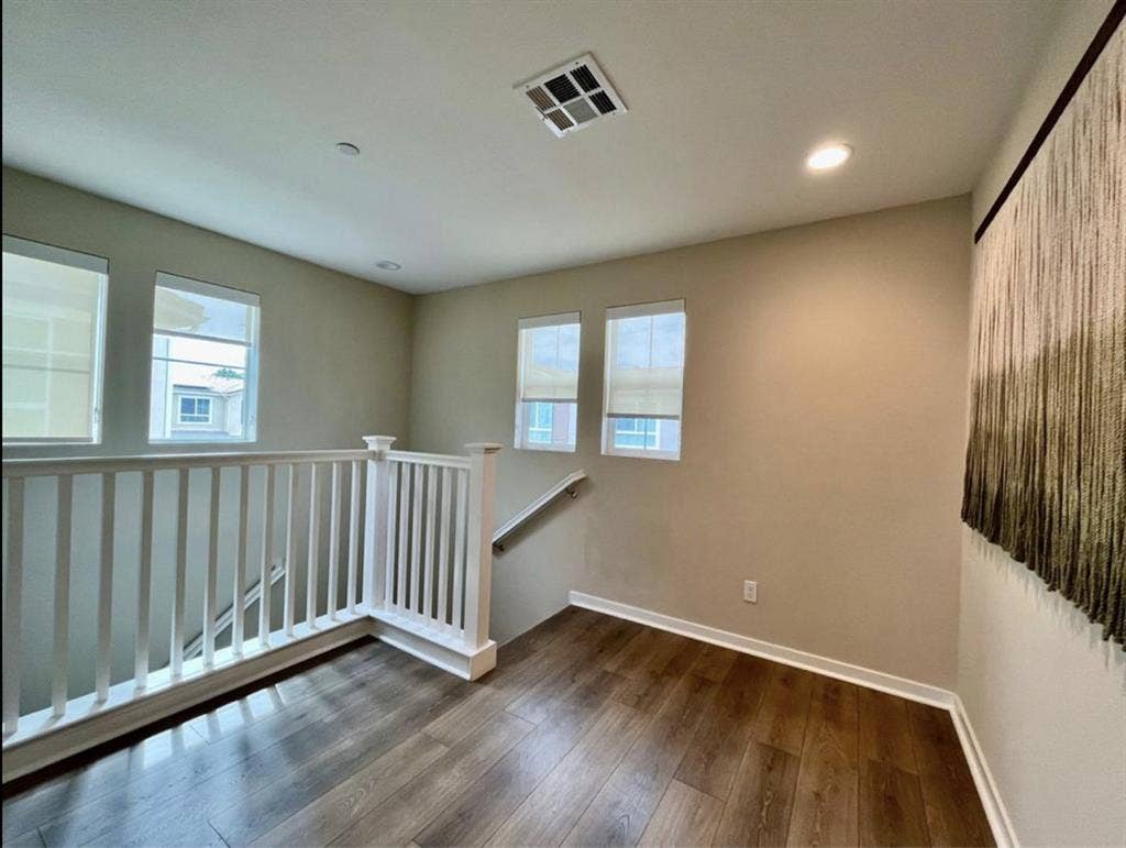 Room for rent in Panorama City