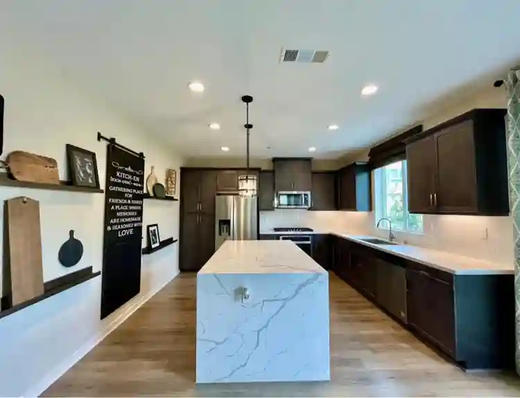 Room for rent in Panorama City